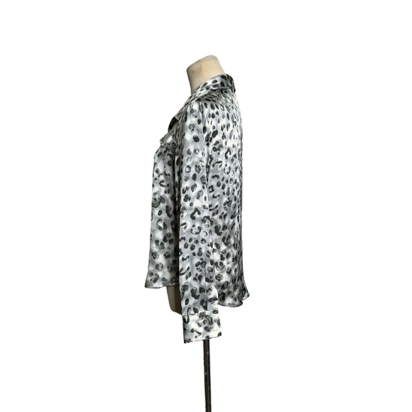 Jones New York gray animal print long sleeves button shirt size SP - Picture 8 of 10